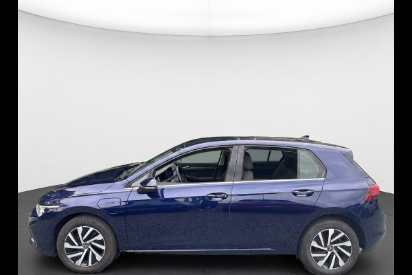 Volkswagen Golf 204PK E-HYBRIDE DSG STYLE ALCANTARA/NAVI/CARPLAY