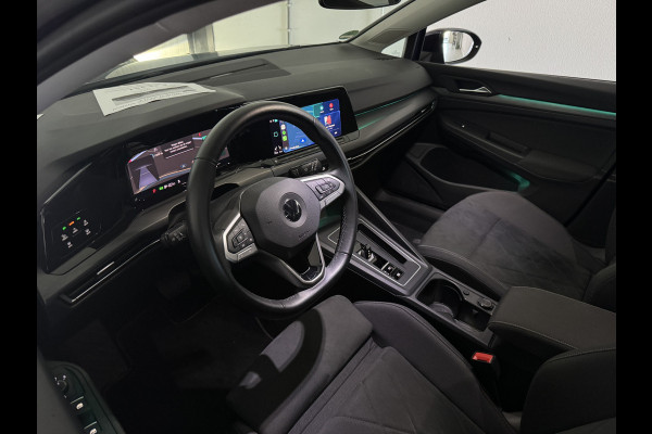 Volkswagen Golf 204PK E-HYBRIDE DSG STYLE ALCANTARA/NAVI/CARPLAY