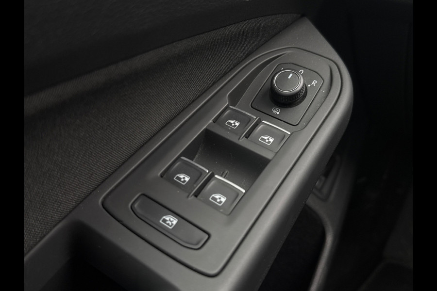Volkswagen Golf 204PK E-HYBRIDE DSG STYLE ALCANTARA/NAVI/CARPLAY