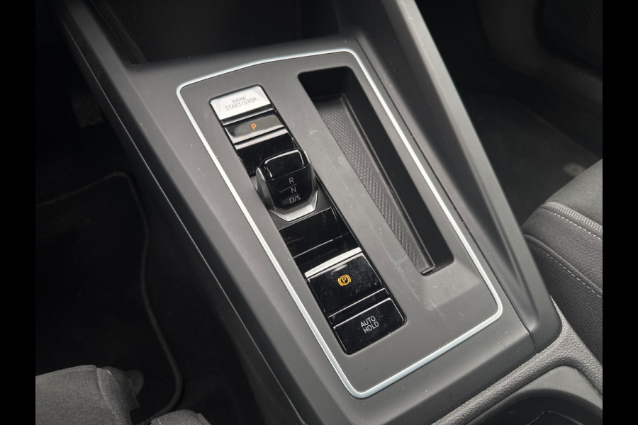 Volkswagen Golf 204PK E-HYBRIDE DSG STYLE ALCANTARA/NAVI/CARPLAY