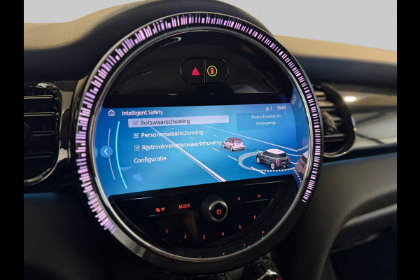 MINI 5-deurs 1.5 Cooper Camden Edition(NL-auto, 1e Eig, Dealer OndH, Carplay, PDC, Climate Con, Cruise Con, Navi, etc)