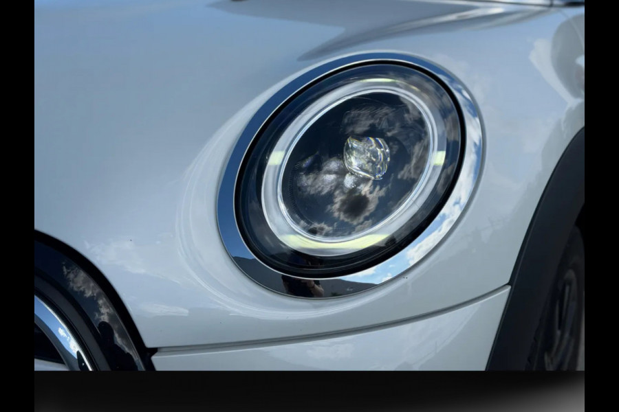 MINI 5-deurs 1.5 Cooper Camden Edition(NL-auto, 1e Eig, Dealer OndH, Carplay, PDC, Climate Con, Cruise Con, Navi, etc)