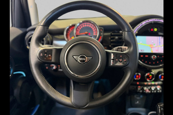 MINI 5-deurs 1.5 Cooper Camden Edition(NL-auto, 1e Eig, Dealer OndH, Carplay, PDC, Climate Con, Cruise Con, Navi, etc)