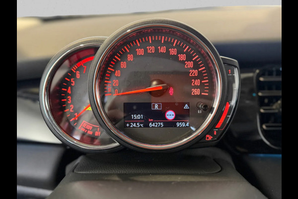 MINI 5-deurs 1.5 Cooper Camden Edition(NL-auto, 1e Eig, Dealer OndH, Carplay, PDC, Climate Con, Cruise Con, Navi, etc)