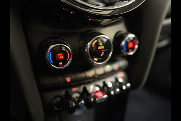 MINI 5-deurs 1.5 Cooper Camden Edition(NL-auto, 1e Eig, Dealer OndH, Carplay, PDC, Climate Con, Cruise Con, Navi, etc)