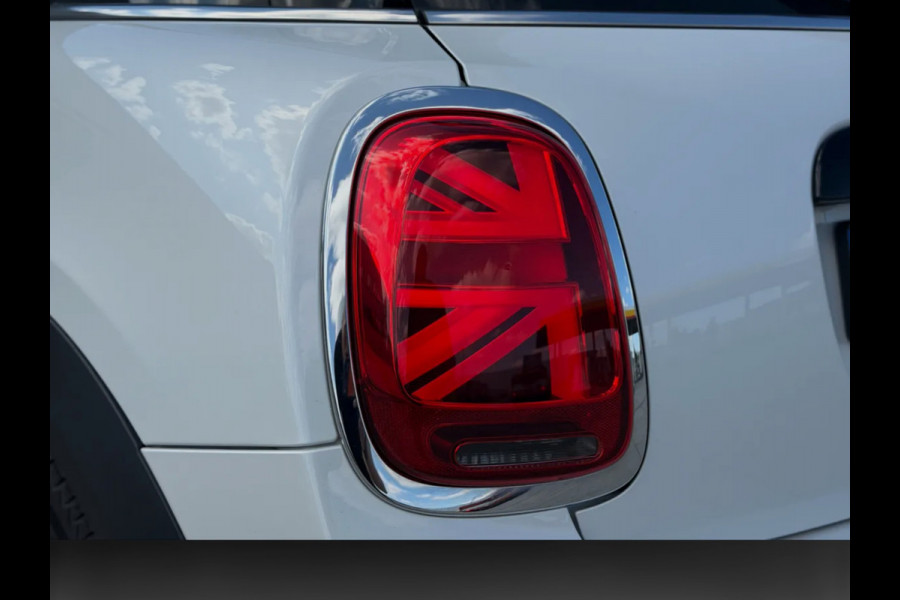 MINI 5-deurs 1.5 Cooper Camden Edition(NL-auto, 1e Eig, Dealer OndH, Carplay, PDC, Climate Con, Cruise Con, Navi, etc)