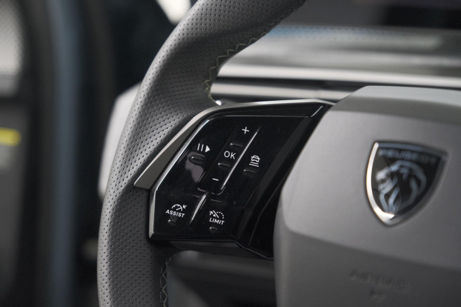 Peugeot 5008 1.2 Hybrid 136 GT 7p | Adaptieve Cruise control | Elektrische Kofferklep | Stoelverwarming