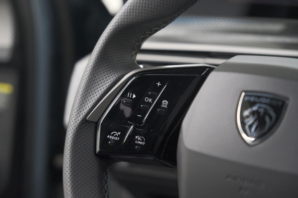 Peugeot 5008 1.2 Hybrid 136 GT 7p | Adaptieve Cruise control | Elektrische Kofferklep | Stoelverwarming