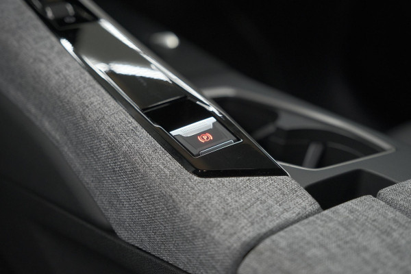 Peugeot 5008 1.2 Hybrid 136 GT 7p | Adaptieve Cruise control | Elektrische Kofferklep | Stoelverwarming