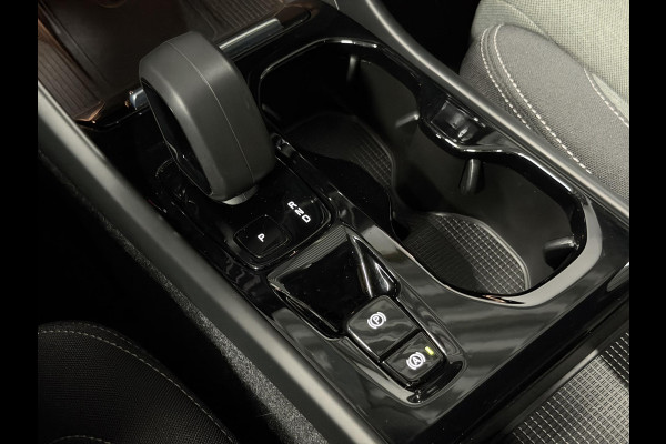 Volvo XC40 1.5 T4 Plug-in hybrid Plus Bright Adapt. cruise | Stuur-/Stoelverwarming | Harman/Kardon | Verwarmde voorruit | Achteruitrij camera | Bliss | Memory