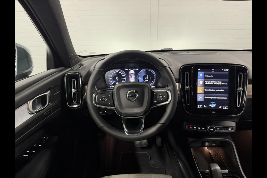 Volvo XC40 1.5 T4 Plug-in hybrid Plus Bright Adapt. cruise | Stuur-/Stoelverwarming | Harman/Kardon | Verwarmde voorruit | Achteruitrij camera | Bliss | Memory