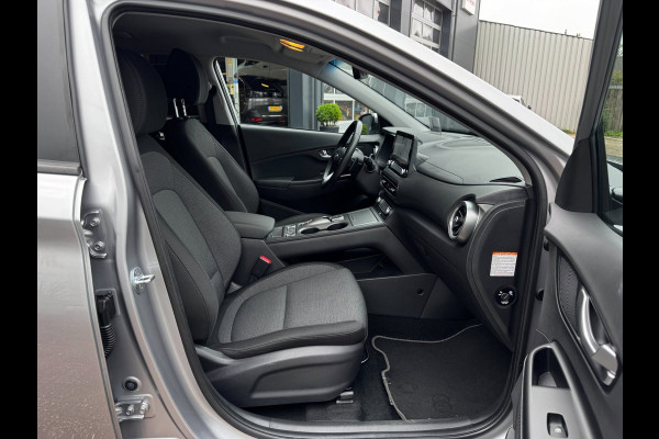 Hyundai Kona EV Fashion 64 kWh | 97% SOH | Camera | Winter Pack | Adaptive Cruise | Head-Up Display | Navigatie | Krell Sound