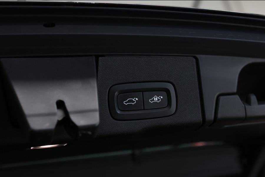 Volvo XC60 2.0 T8 Plug-in hybrid AWD Inscription *B&W*Pano*Massage*