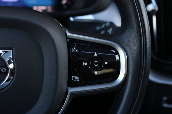 Volvo XC60 2.0 T8 Plug-in hybrid AWD Inscription *B&W*Pano*Massage*