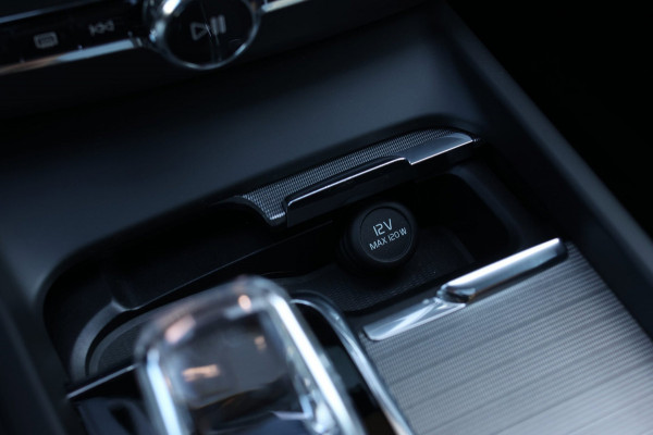 Volvo XC60 2.0 T8 Plug-in hybrid AWD Inscription *B&W*Pano*Massage*