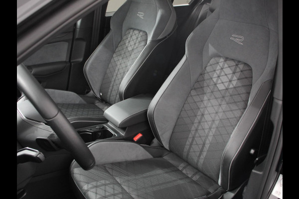 Volkswagen Golf 1.5 eTSI 150pk DSG R-Line Panorama dak Navigatie Apple Carplay/Android Auto Climate Control Camera Dab Extra Getint Glas Adaptieve Cruise Control Virtual Cockpit Lichtmetalen Velgen