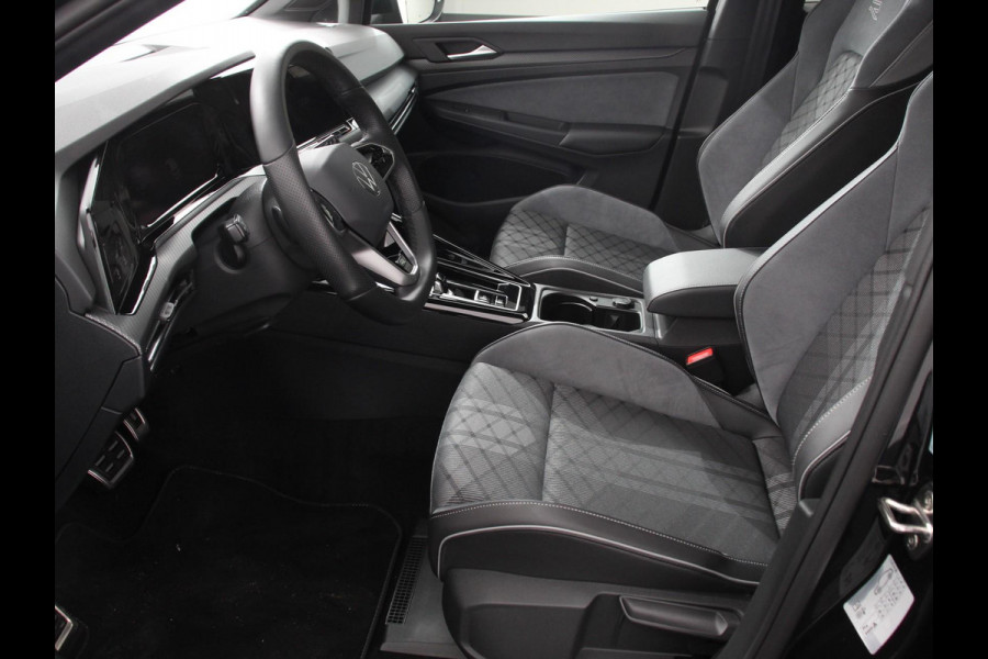 Volkswagen Golf 1.5 eTSI 150pk DSG R-Line Panorama dak Navigatie Apple Carplay/Android Auto Climate Control Camera Dab Extra Getint Glas Adaptieve Cruise Control Virtual Cockpit Lichtmetalen Velgen