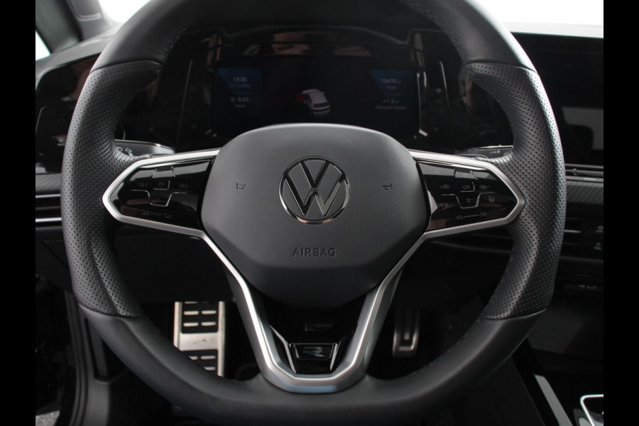 Volkswagen Golf 1.5 eTSI 150pk DSG R-Line Panorama dak Navigatie Apple Carplay/Android Auto Climate Control Camera Dab Extra Getint Glas Adaptieve Cruise Control Virtual Cockpit Lichtmetalen Velgen