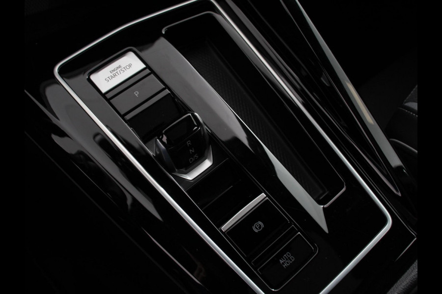 Volkswagen Golf 1.5 eTSI 150pk DSG R-Line Panorama dak Navigatie Apple Carplay/Android Auto Climate Control Camera Dab Extra Getint Glas Adaptieve Cruise Control Virtual Cockpit Lichtmetalen Velgen