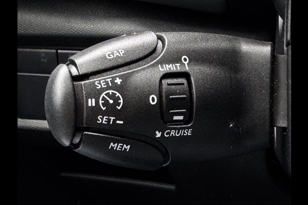 Citroën C5 Aircross 1.6 PureTech Feel | Trekhaak | Panoramadak | Stoelverwarming | Citroen dealer onderhouden | Camera