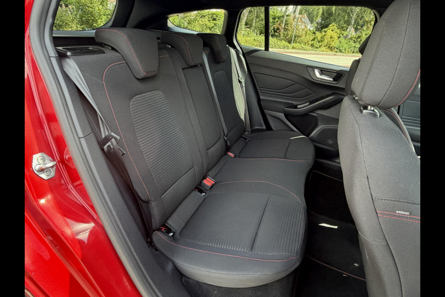 Ford FOCUS Wagon 1.0 EcoBoost Hybrid ST Line X 155 PK | Automaat | Winterpack | Driver Assistance Pack | AGR stoel | Achteruitrijcamera