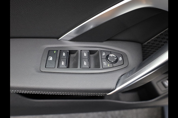 BMW X1 sDrive18i | M-Sport | Pano | Memory | 360 Camera | Head Up | Keyless | Harman/ Kardon | Prijs Rijklaar !!