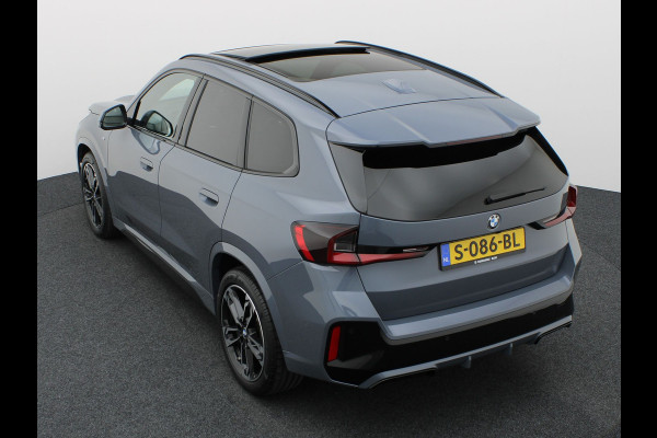 BMW X1 sDrive18i | M-Sport | Pano | Memory | 360 Camera | Head Up | Keyless | Harman/ Kardon | Prijs Rijklaar !!
