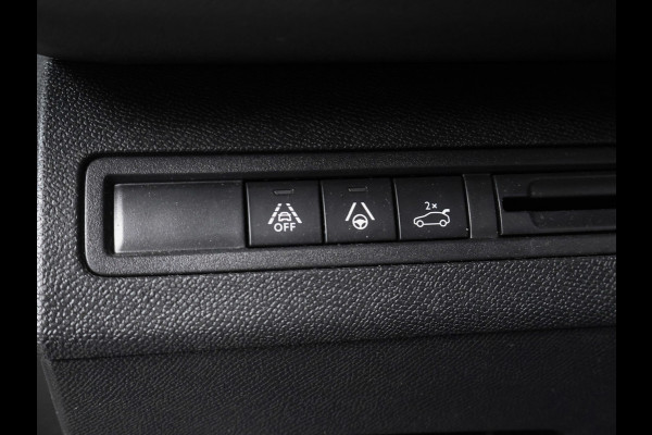 Peugeot 5008 1.2 PureTech Blue Lease GT Sport (APPLE CARPLAY,NAVI,CAMERA,360 VIEW,CLIMATE,CRUISE,LED,GETINT,TREKHAAK,SPORTSTOELEN)