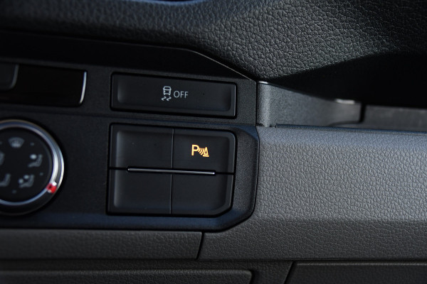 MAN TGE 3.180 35 2.0 L3H3 DC PB Edition Camera, Cruise, Carplay, LED, Automaat, Stoelverwarming, Leder, Trekhaak, Sensoren, Uniek!