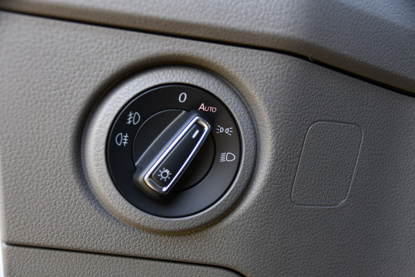 MAN TGE 3.180 35 2.0 L3H3 DC PB Edition Camera, Cruise, Carplay, LED, Automaat, Stoelverwarming, Leder, Trekhaak, Sensoren, Uniek!