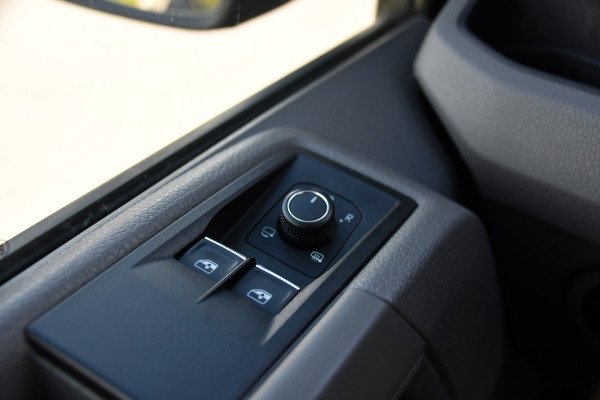 MAN TGE 3.180 35 2.0 L3H3 DC PB Edition Camera, Cruise, Carplay, LED, Automaat, Stoelverwarming, Leder, Trekhaak, Sensoren, Uniek!