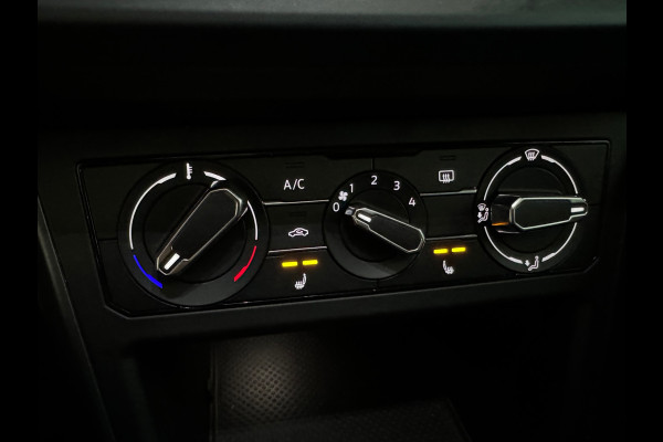 Volkswagen Polo 1.0 TSI R-Line Pano|Stoelverwarming|Lane Assist|Alcantara|IQ
