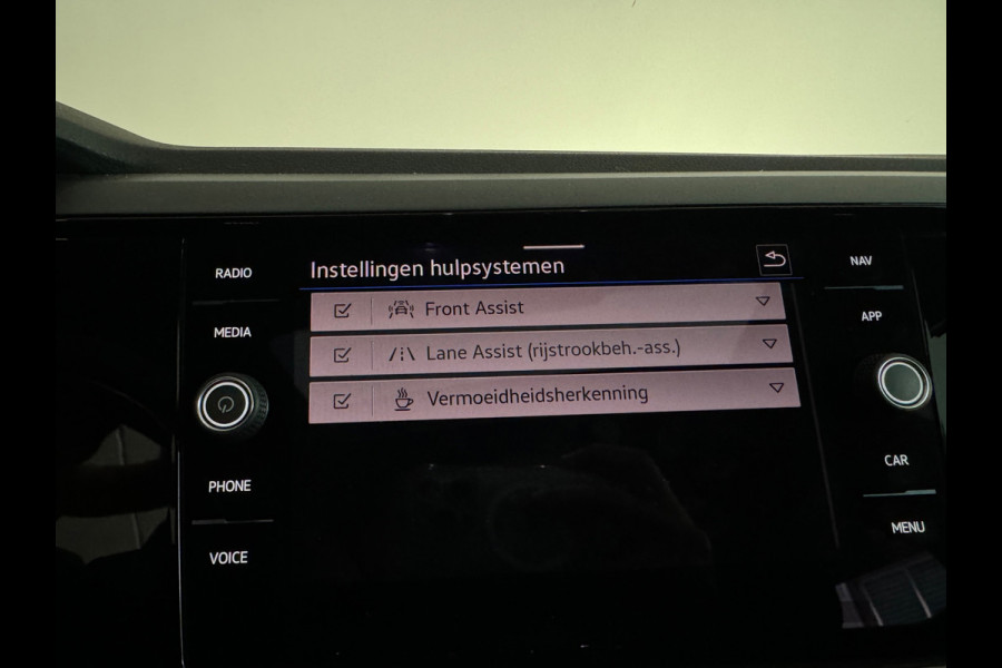 Volkswagen Polo 1.0 TSI R-Line Pano|Stoelverwarming|Lane Assist|Alcantara|IQ