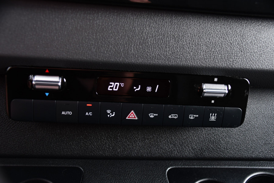 Mercedes-Benz Sprinter 319 V6 3.0 CDI L2H1 RWD AMG Edition Camera, Cruise, Carplay, LED, 10,5'' Mbux, 3500kg Trekhaak, Standkachel, Multimedia, Stoelverwarming, Automaat, Uniek!