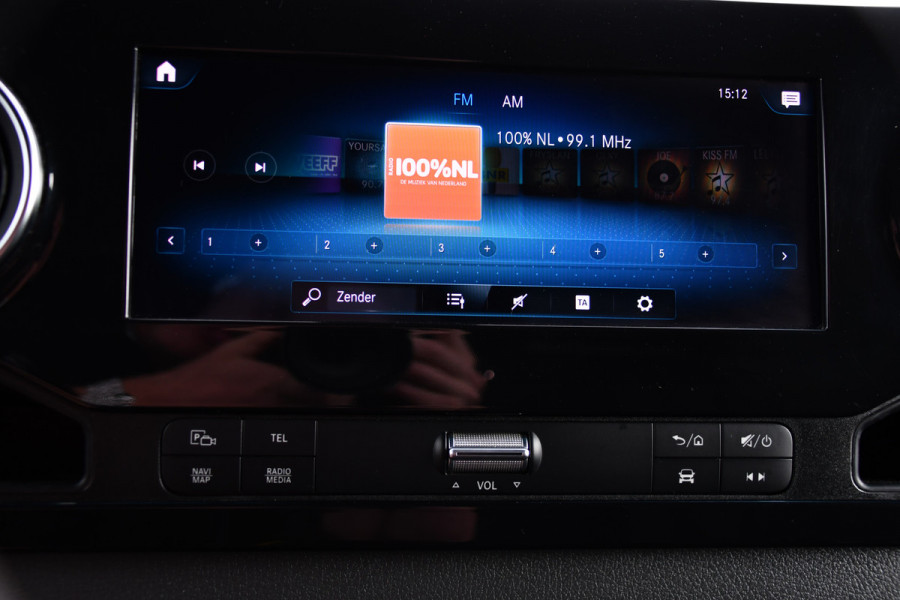 Mercedes-Benz Sprinter 319 V6 3.0 CDI L2H1 RWD AMG Edition Camera, Cruise, Carplay, LED, 10,5'' Mbux, 3500kg Trekhaak, Standkachel, Multimedia, Stoelverwarming, Automaat, Uniek!