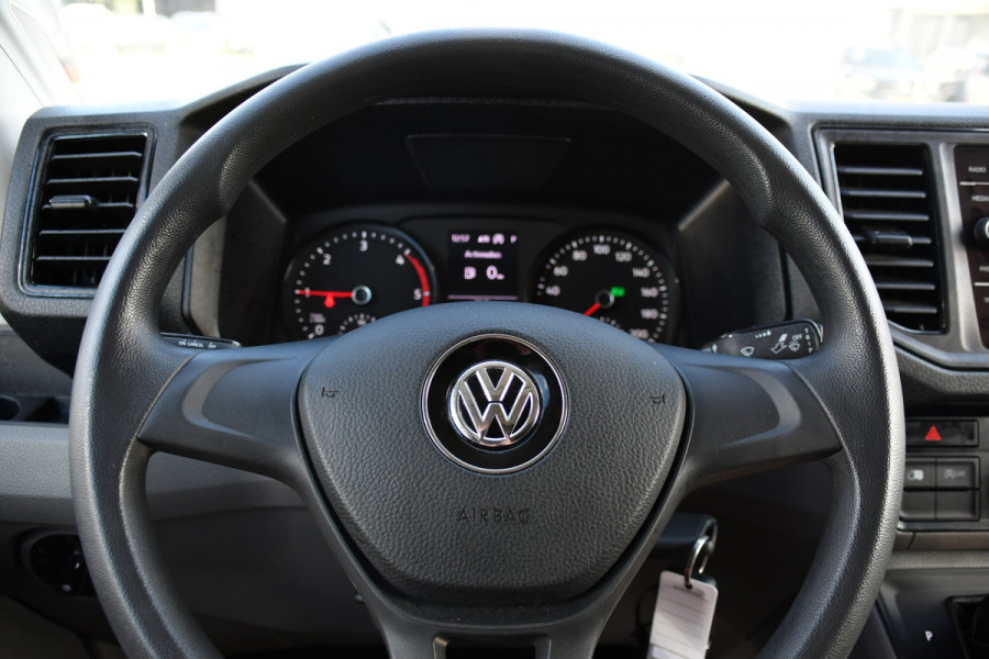 Volkswagen Crafter 35 2.0 TDI L3H2 PB Edition Camera, Cruise, Carplay, LED, Stoelverwarming, Clima, Multimedia, 177pk, Automaat, Uniek!