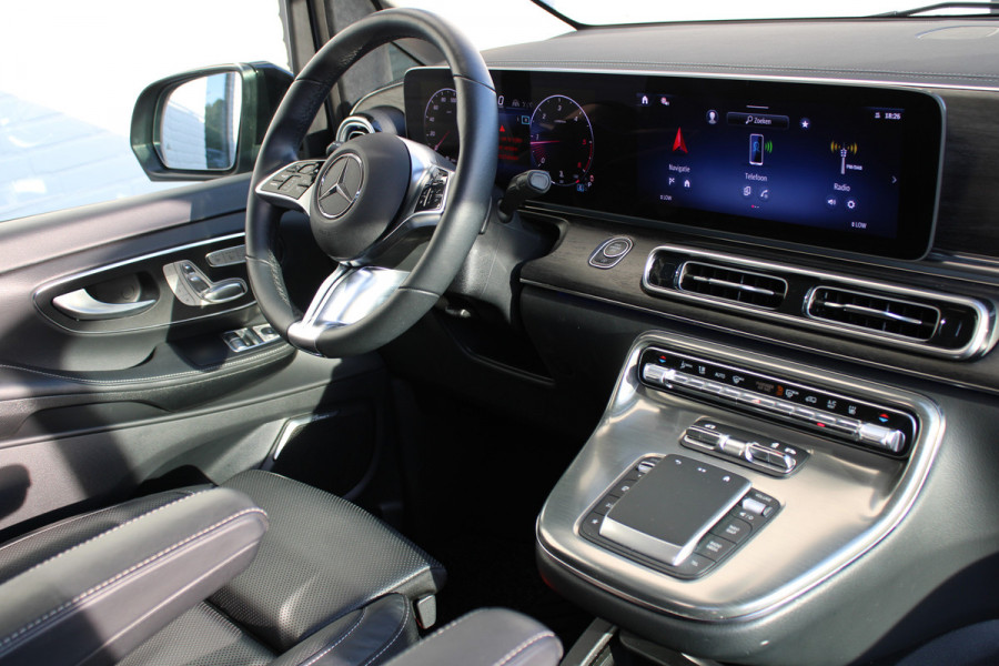 Mercedes-Benz V-Klasse 300d / AMG / Exclusive / DC / 4-Matic / Luchtvering / Pano / Elec Stoel / Burmester / Vol Opties / NIEUWSTAAT.