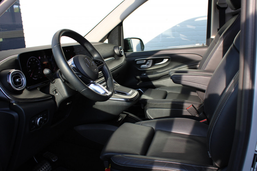 Mercedes-Benz V-Klasse 300d / AMG / Exclusive / DC / 4-Matic / Luchtvering / Pano / Elec Stoel / Burmester / Vol Opties / NIEUWSTAAT.