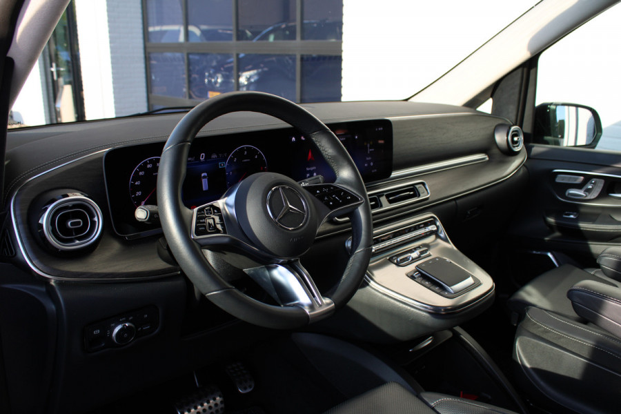 Mercedes-Benz V-Klasse 300d / AMG / Exclusive / DC / 4-Matic / Luchtvering / Pano / Elec Stoel / Burmester / Vol Opties / NIEUWSTAAT.
