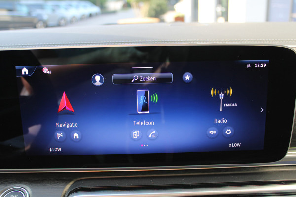 Mercedes-Benz V-Klasse 300d / AMG / Exclusive / DC / 4-Matic / Luchtvering / Pano / Elec Stoel / Burmester / Vol Opties / NIEUWSTAAT.