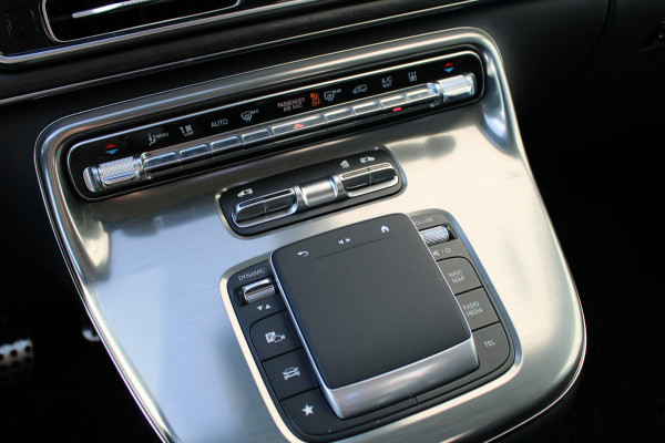 Mercedes-Benz V-Klasse 300d / AMG / Exclusive / DC / 4-Matic / Luchtvering / Pano / Elec Stoel / Burmester / Vol Opties / NIEUWSTAAT.