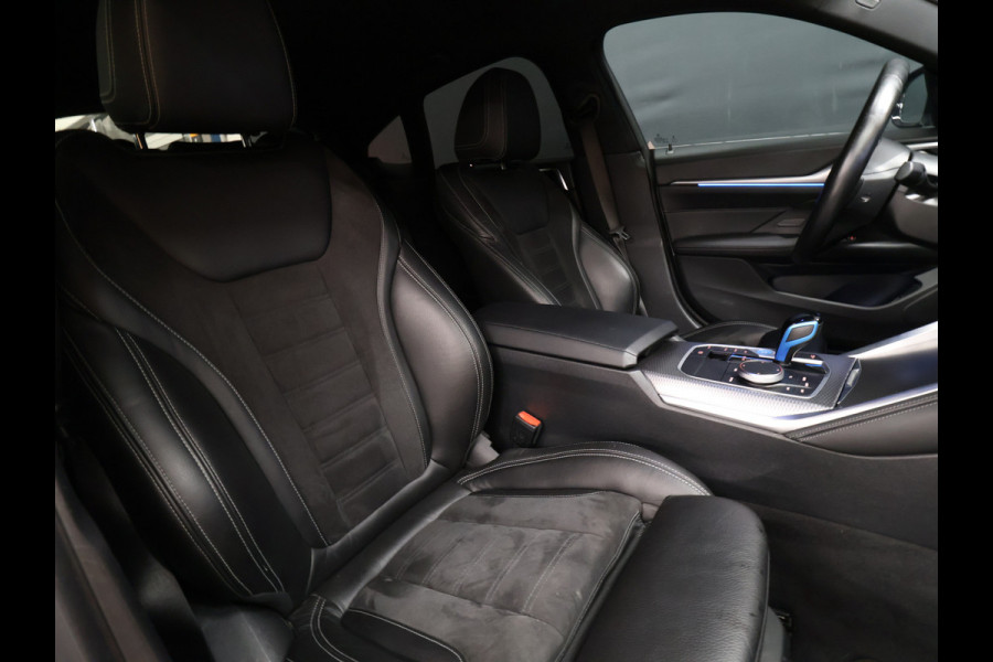 BMW i4 M50 High Executive 84 kWh [TREKHAAK, APPLE CARPLAY, HEAD-UP DISPLAY, STOELVERWARMING, CRUISE CONTROL, CAMERA, PDC V+A, ELEKTRISCHE ACHTERKLEP, NAVIGATIE, LED, LEDER, NIEUWSTAAT]