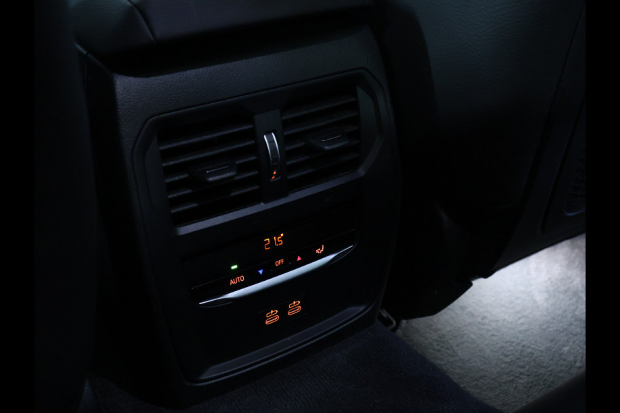 BMW i4 M50 High Executive 84 kWh [TREKHAAK, APPLE CARPLAY, HEAD-UP DISPLAY, STOELVERWARMING, CRUISE CONTROL, CAMERA, PDC V+A, ELEKTRISCHE ACHTERKLEP, NAVIGATIE, LED, LEDER, NIEUWSTAAT]
