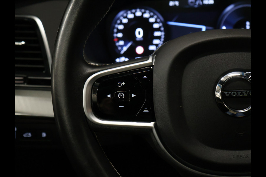 Volvo XC90 2.0 T8 Recharge AWD R-Design [SCHUIFKANTELDAK, TREKHAAK, APPLE CARPLAY, ANDROID, BOWERS & WILKINS, STOELVERWARMING, MEMORY, CRUISECONTROL, 360 CAMERA, PDC V+A, MASSAGE STOELEN, STUURVERWARMING, 7 PERSOONS, NIEUWSTAAT]