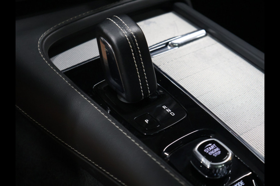 Volvo XC90 2.0 T8 Recharge AWD R-Design [SCHUIFKANTELDAK, TREKHAAK, APPLE CARPLAY, ANDROID, BOWERS & WILKINS, STOELVERWARMING, MEMORY, CRUISECONTROL, 360 CAMERA, PDC V+A, MASSAGE STOELEN, STUURVERWARMING, 7 PERSOONS, NIEUWSTAAT]