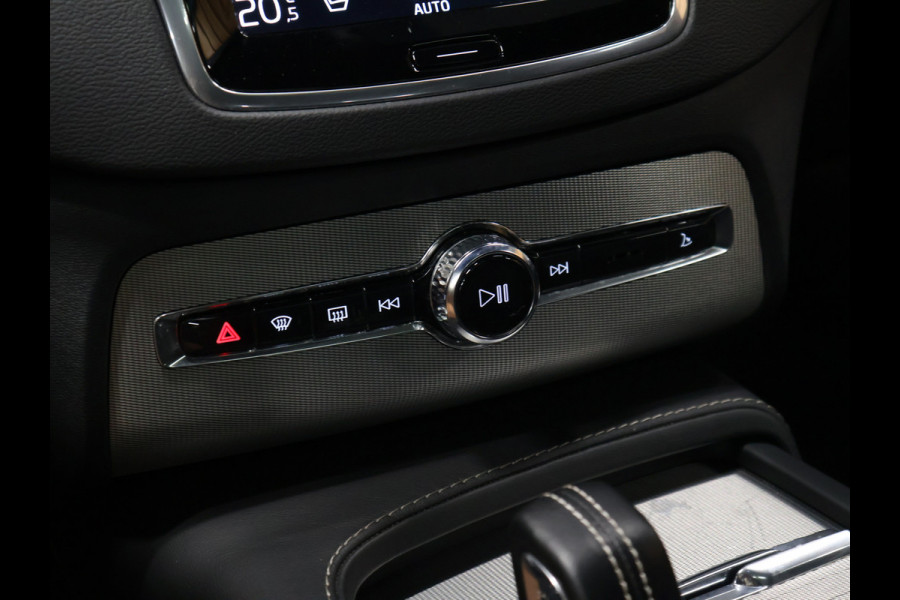 Volvo XC90 2.0 T8 Recharge AWD R-Design [SCHUIFKANTELDAK, TREKHAAK, APPLE CARPLAY, ANDROID, BOWERS & WILKINS, STOELVERWARMING, MEMORY, CRUISECONTROL, 360 CAMERA, PDC V+A, MASSAGE STOELEN, STUURVERWARMING, 7 PERSOONS, NIEUWSTAAT]