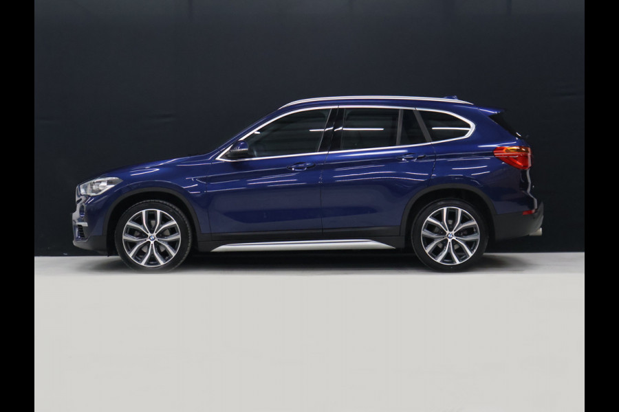 BMW X1 sDrive18i Executive Edition [HEAD-UP DISPLAY, CRUISECONTROL, PDC A, ELEKTRISCHE ACHTERKLEP, CLIMATE CONTROL, NAVIGATIE, LED, NIEUWSTAAT]