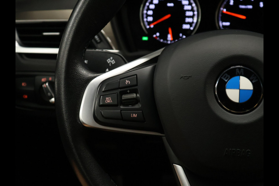 BMW X1 sDrive18i Executive Edition [HEAD-UP DISPLAY, CRUISECONTROL, PDC A, ELEKTRISCHE ACHTERKLEP, CLIMATE CONTROL, NAVIGATIE, LED, NIEUWSTAAT]