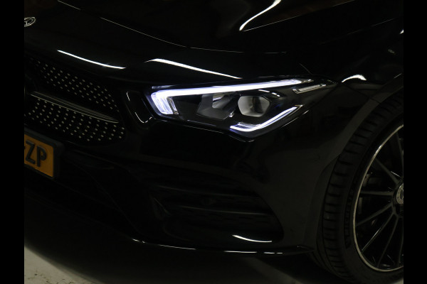 Mercedes-Benz CLA-Klasse 250 e AMG Line [APPLE CARPLAY, ANDROID, TREKHAAK, STOELVERWARMING, CRUISE CONTROL, PDC V+A, ACHTERUITRIJ CAMERA, AMG STYLING, NAVIGATIE, CLIMATE CONTROL, NIEUWSTAAT]