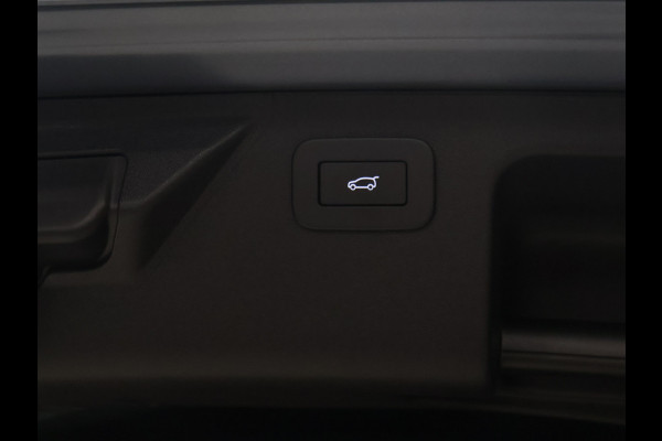 Land Rover Discovery Sport P300e 1.5 R-Dynamic SE [APPLECARPLAY, ANDROID, MEMORY, MERIDIAN BOXEN, CRUISE CONTROL, PDC V+A, ACHTERUITRIJ CAMERA, NAVIGATIE, CLIMATE CONTROL, ELEKTRISCHE ACHTERKLEP, NIEUWSTAAT]